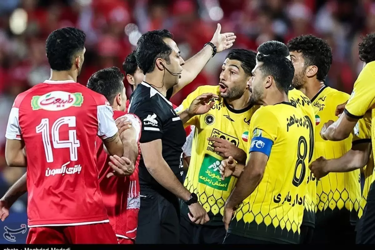 داوری فوتبال ایران قربانی کاهش سهمیه