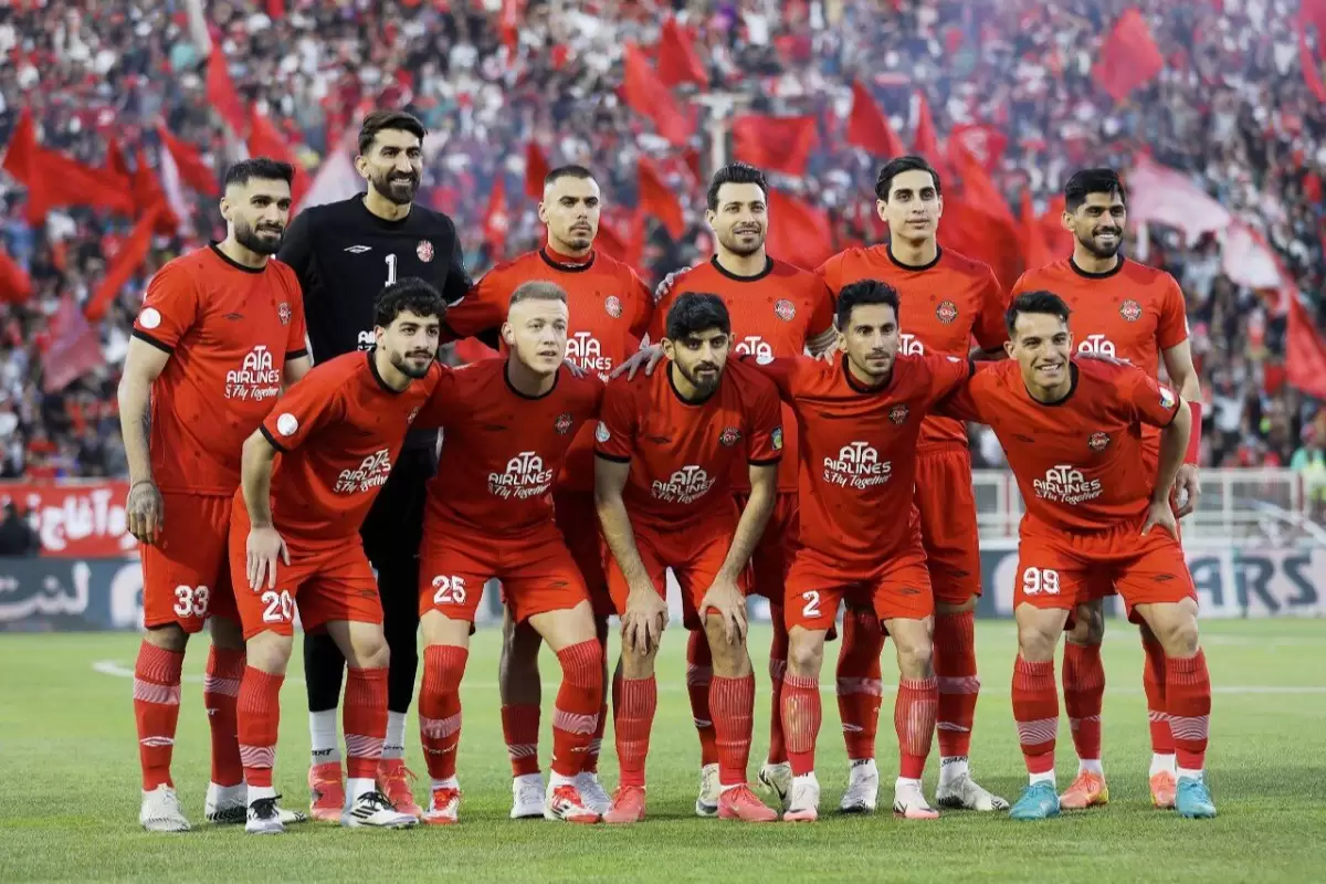 عکس| پوستر جالب تراکتور در حمایت از بیرانوند
