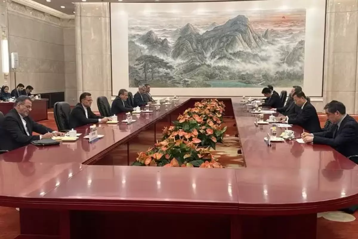 گزارش توئیتری سفیر ایران از دیدار عراقچی با یک مقام ارشد چین