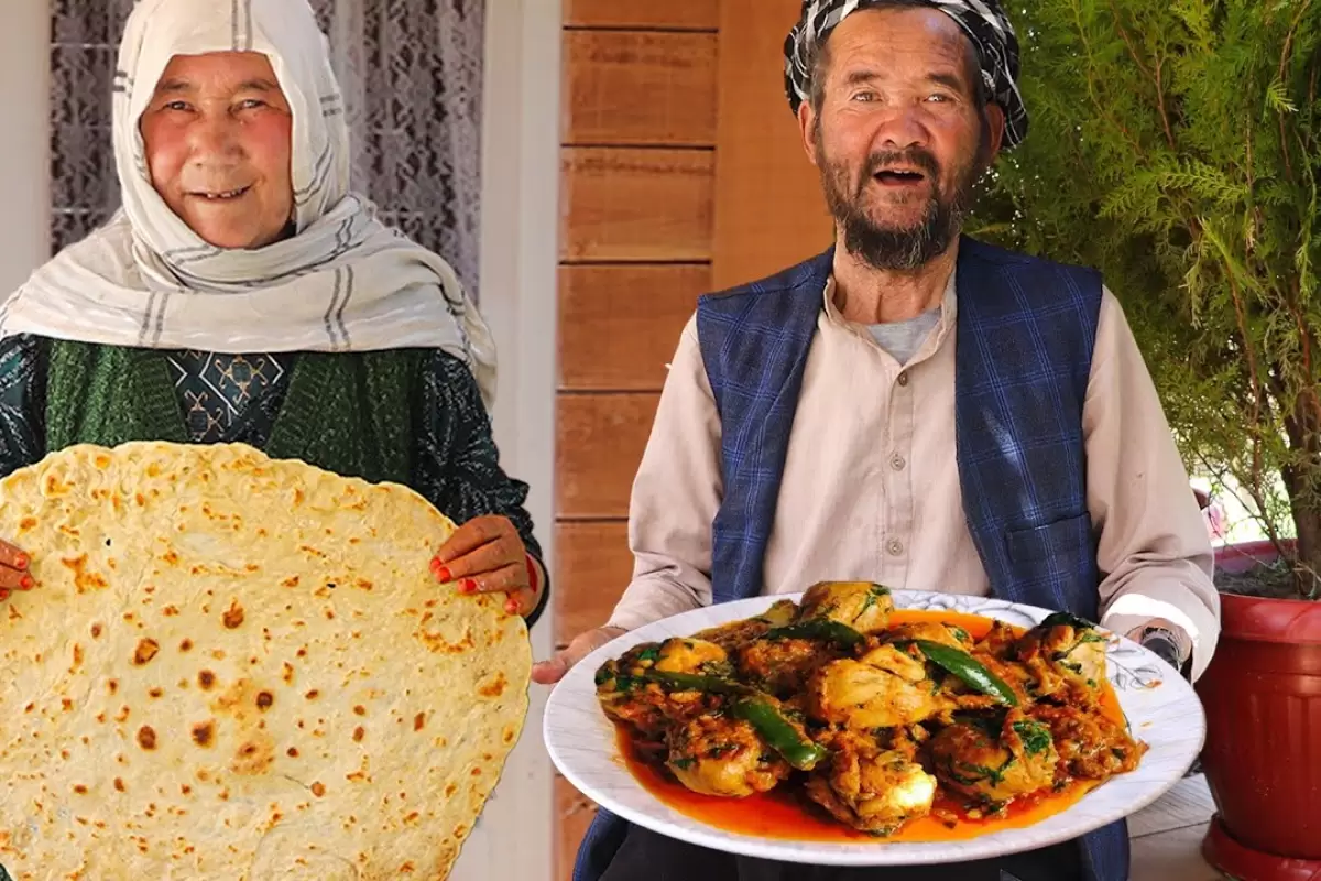 ببینید؛ غذای روستایی در افغانستان؛ پخت خورشت کاری مرغ و نان سنتی