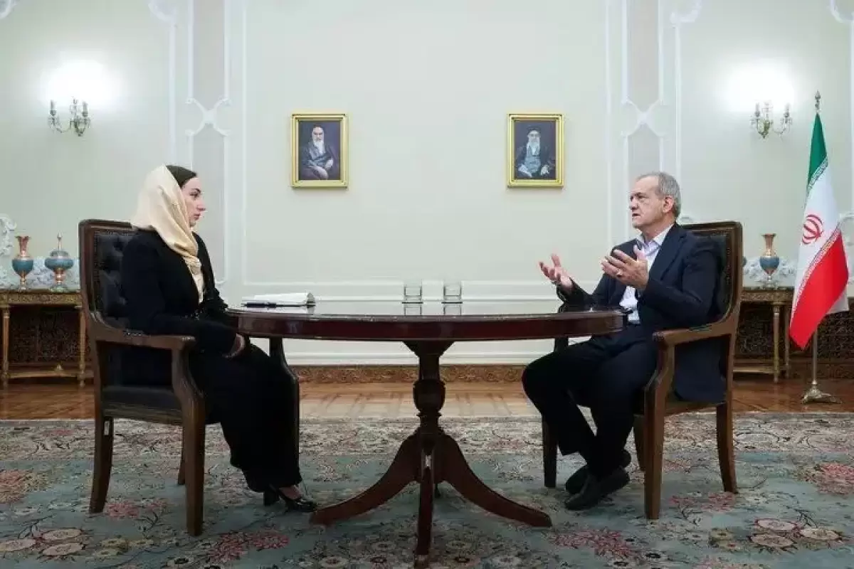 پزشکیان: ایران و جمهوری آذربایجان خویشاوند یکدیگر هستند/ ما می‌توانیم متحد شویم