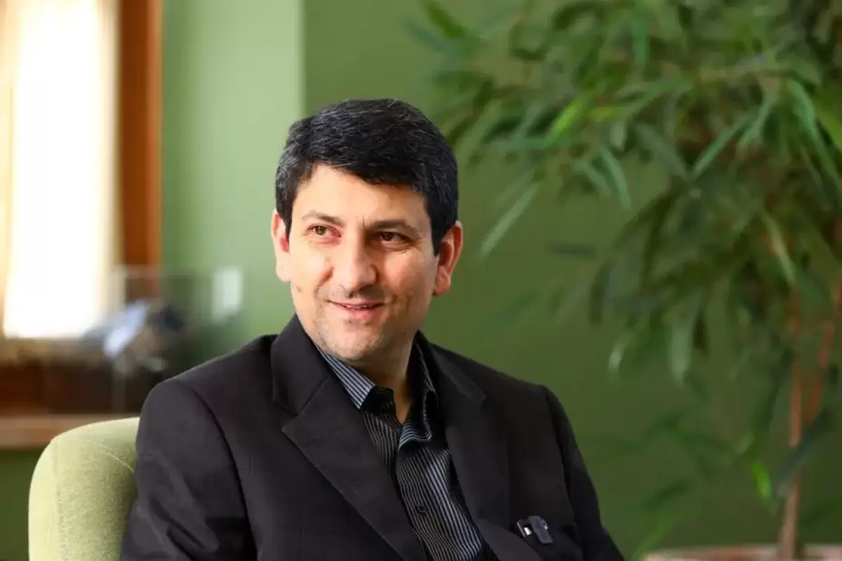 مذاکرات برای برداشتن گام‌های بعدی فیلترینگ زمان‌بر است / افزایش تعرفه اینترنت در دست بررسی است