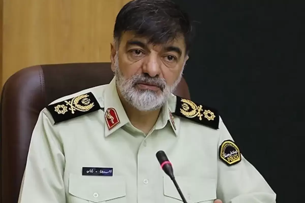 سردار رادان: سال ۱۴۰۴ پایان قدرت‌نمایی اراذل خواهد بود/ اراذل باید سوراخ‌موش بخرند