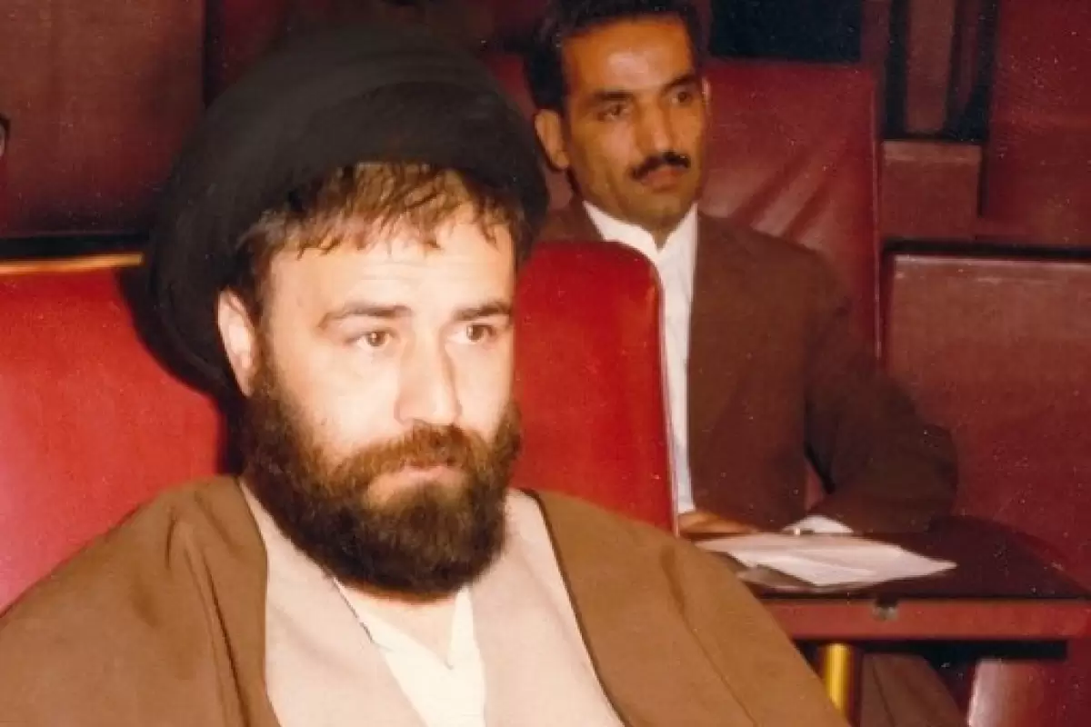 عکس؛ سفر به تاریخ؛ «سید احمد خمینی» در لبنان؛ عکسی که «شهید چمران» گرفت