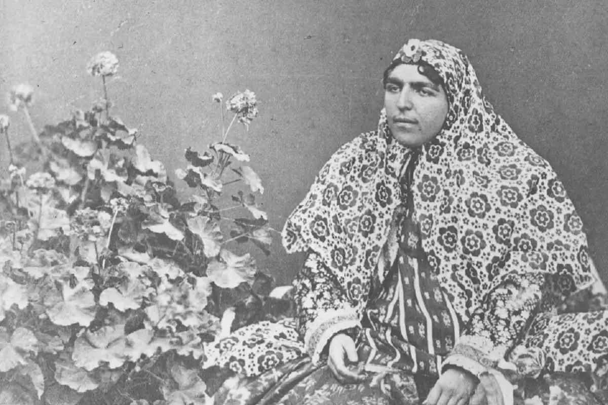 عکس؛ سفر در تاریخ؛ «عصمت الملوک و فخرالتاج، نوه های ناصرالدین شاه در خردسالی»؛ سال 1259