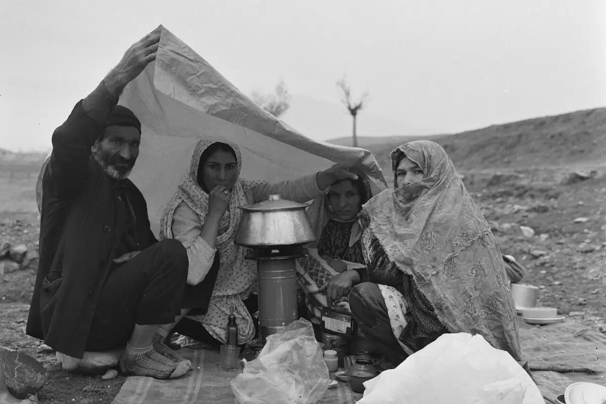 (عکس) سفر به ایران قدیم؛ سیزده بدر راز مرد ۳ زنه را افشا کرد!