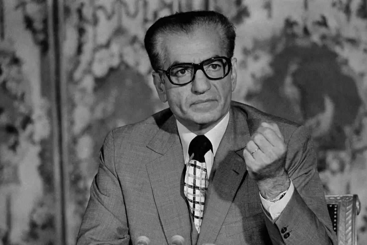 عکس؛ سفر به ایران قدیم؛  آخرین سکانس از محمدرضا پهلوی
