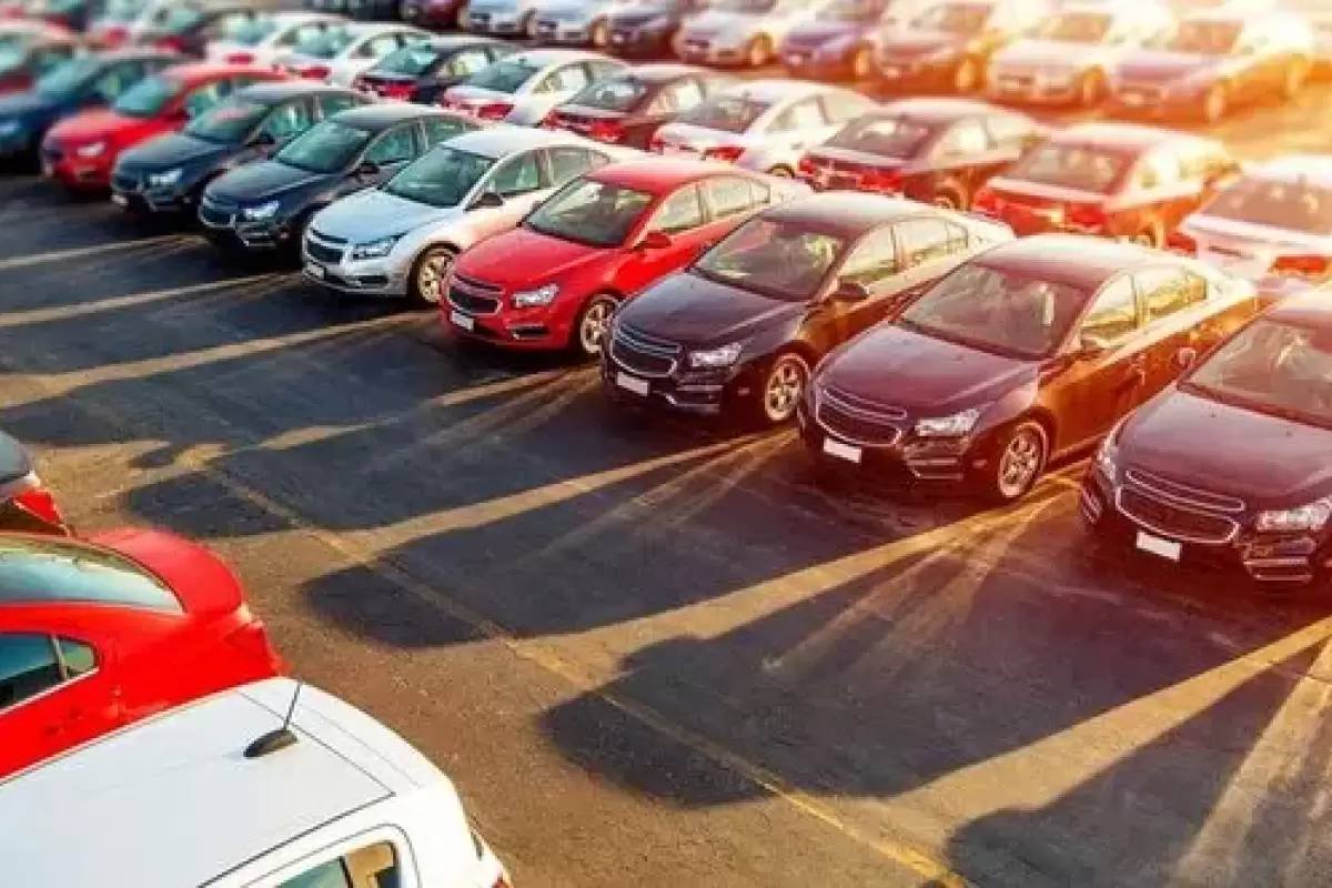 افزایش قیمت خودروهای وارداتی ممنوع شد
