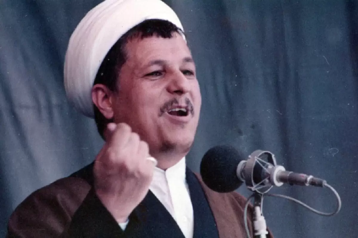 عکس؛ سفر در تاریخ؛ «هاشمی رفسنجانی و بهشتی در کنار بنی صدر»؛ سال 59