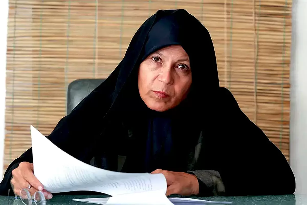 پیشنهاد فائزه هاشمی با گشودن سفارتخانه‌ آمریکا