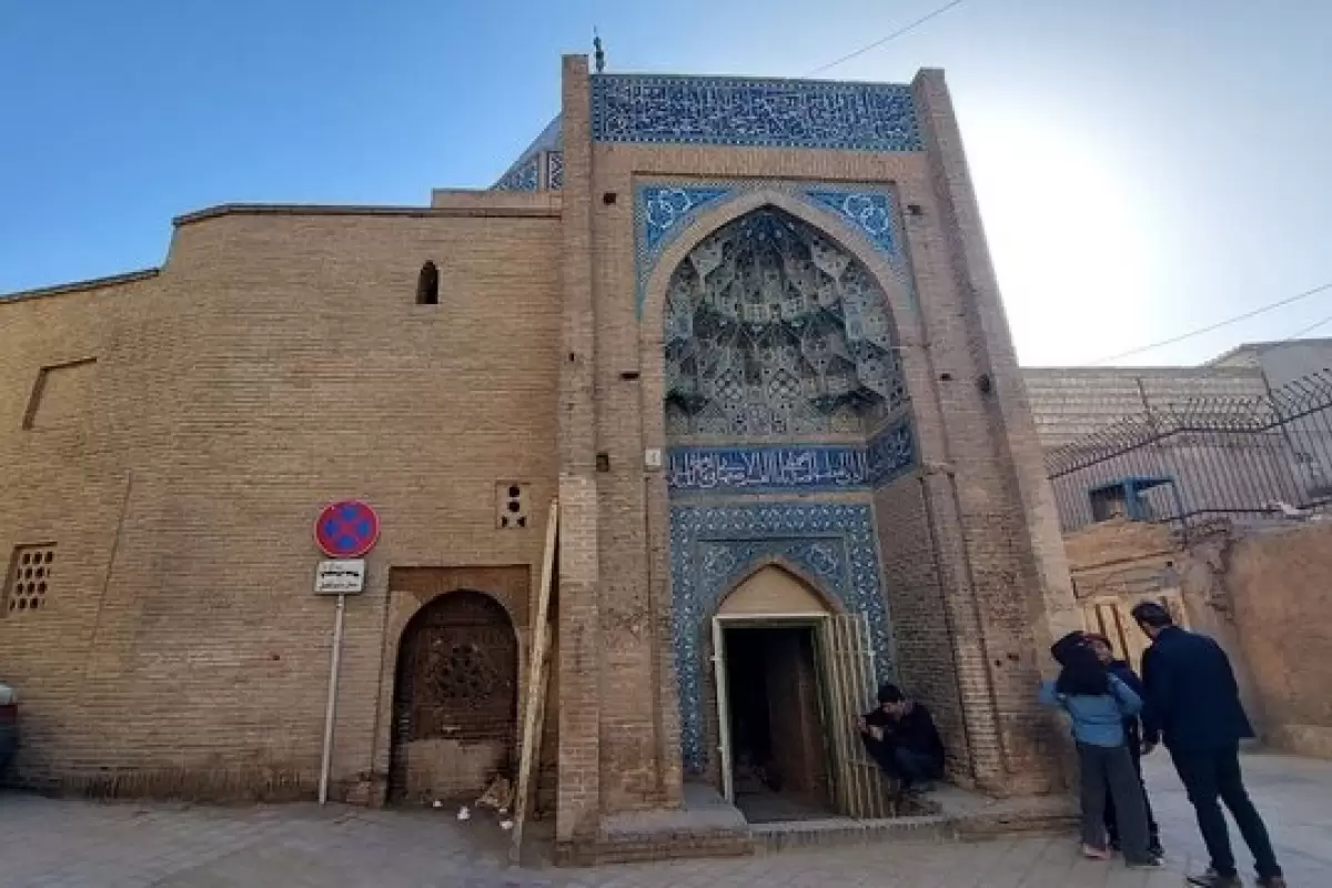 عکس؛ سفر به تاریخ؛ یک کوچه در اصفهان، امروز و صد سال قبل؛ از «الاغ» تا «پراید»