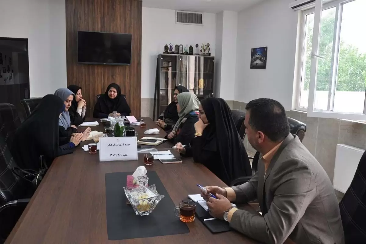 در دومین جلسه شورای فرهنگی کانون البرز در سال ۱۴۰۴، ضمن بررسی آیین نامه فعالیت کتابخانه‌های سیار روستایی بر ضرورت افزایش فعالیت در روستاهای استان تاکید شد