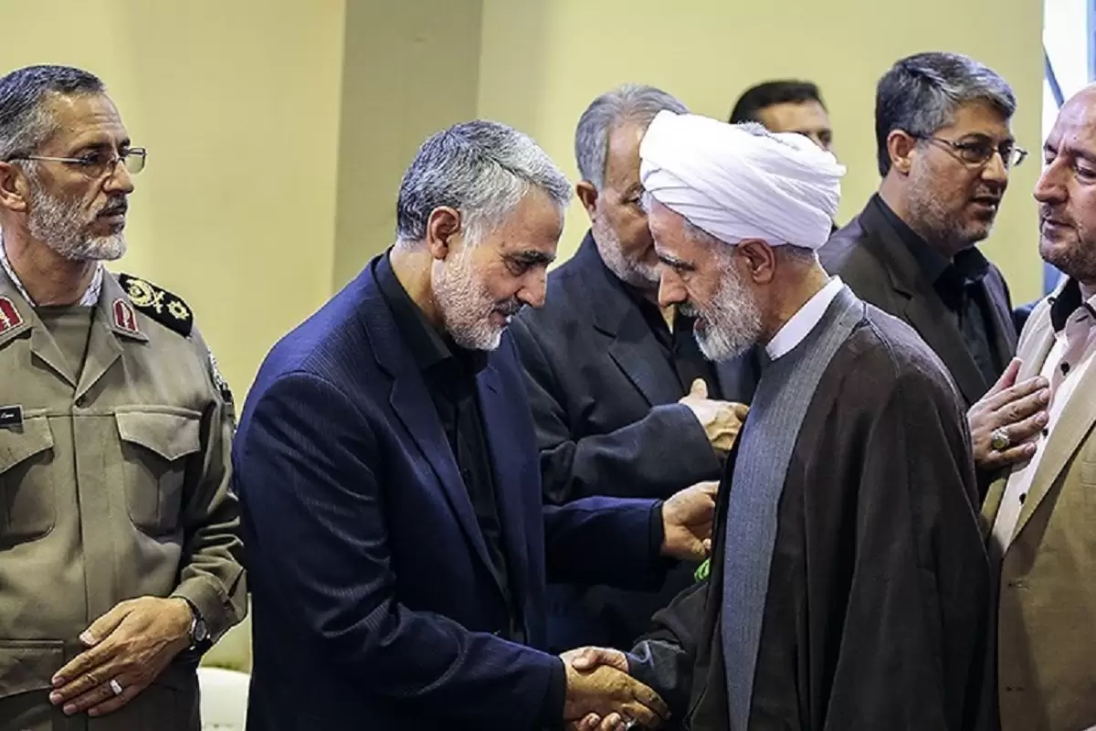 تصاویر؛ «جهانگیری، عارف و محسن رضایی» در مراسم ترحیم مادر سردار سلیمانی؛ سال 92