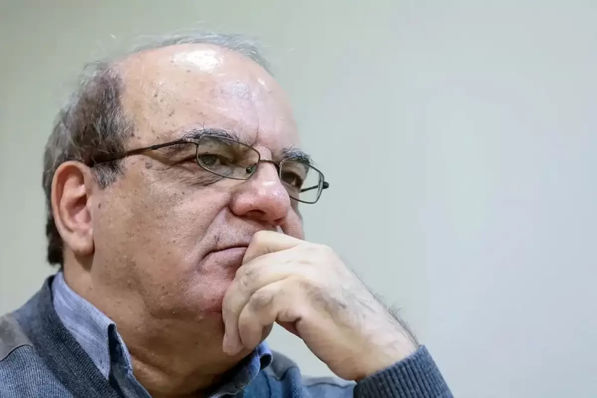 عباس عبدی: نظام از تندروها عبور کرده است