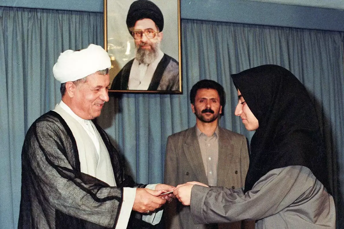 ببینید؛ سفر به تاریخ؛ «هاشمی رفسنجانی» به «مریم میرزاخانی» چه گفت؟