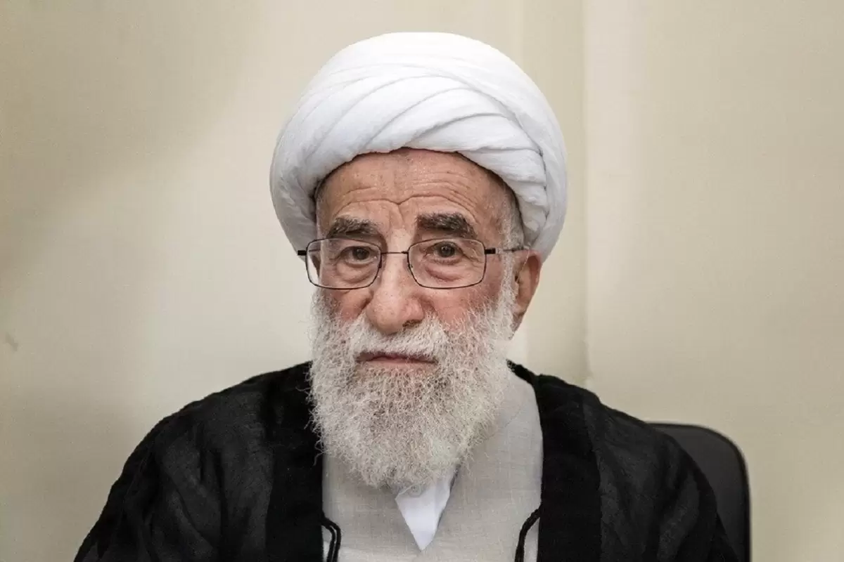 عکس؛ سفر در زمان؛ «آیت‌الله احمد جنتی در کنار رهبر انقلاب» در یک کنگره؛ سال 65