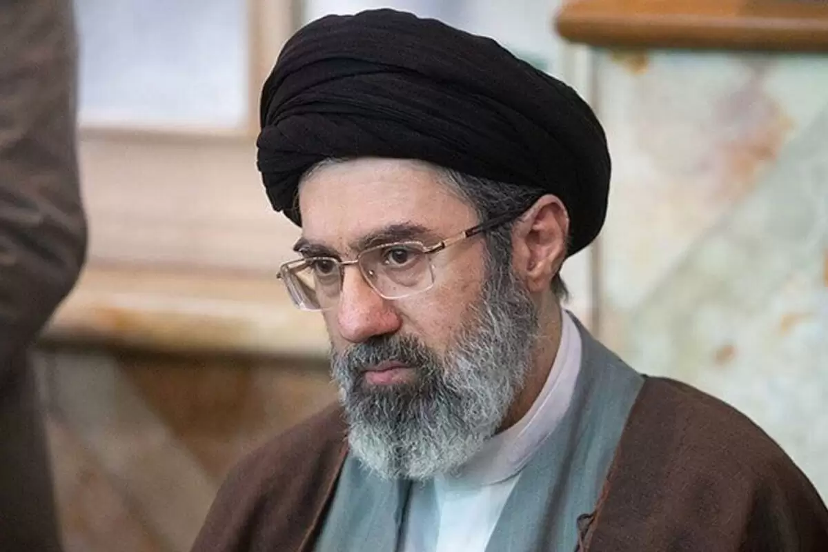 عکس؛ سفر به تاریخ؛ چهرۀ «سیدمجتبی خامنه‌ای» در دوران نوجوانی در جبهه