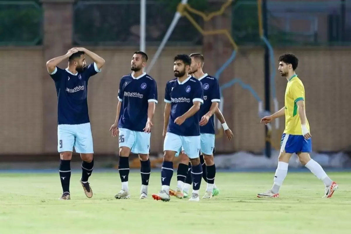 اعتراض پیکانی‌ها به اتفاقات دیدار با نفت آبادان