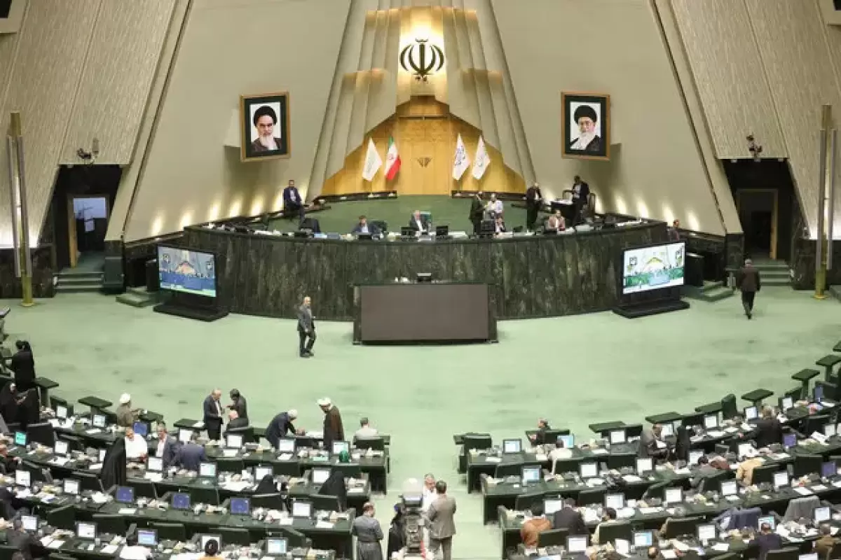 پاسخگویی وزیر کار در صحن علنی؛ جلسه مجلس آغاز شد