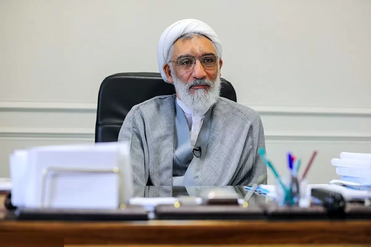 عکس؛ سفر در زمان؛ «مصطفی پورمحمدی در میان نخلستان های خوزستان و در جبهه»؛ دهه 60
