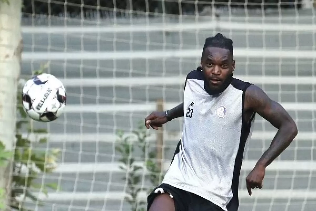 بیفوما رسما پرسپولیسی شد