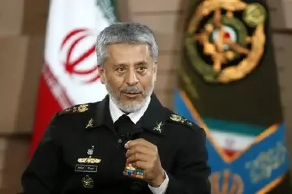 امیر دریادار سیاری: پوزه هر دشمنی را به خاک می‌مالیم