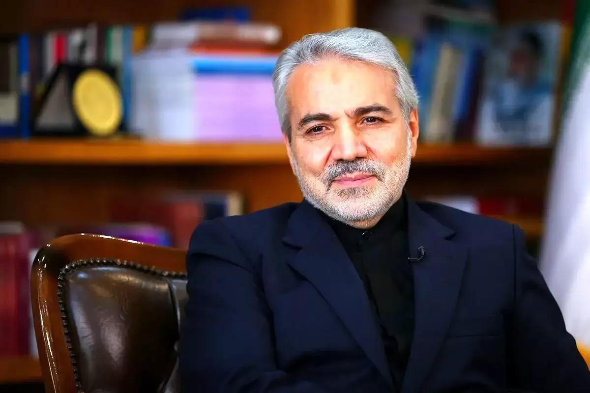 نوبخت: آن زمان که این موضوعات در ذهن کسی  نبود ما گفتیم در صورت عدم رفع تحریم، نرخ دلار در سال ۱۴۰۴ به ۱۱۰ و سپس ۱۷۸ هزار تومان می‌رسد
