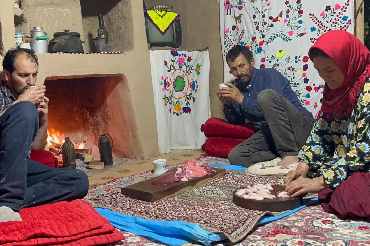 ببینید؛ غذای روستایی در ایران؛ کباب جگر و دنبه گوسفند