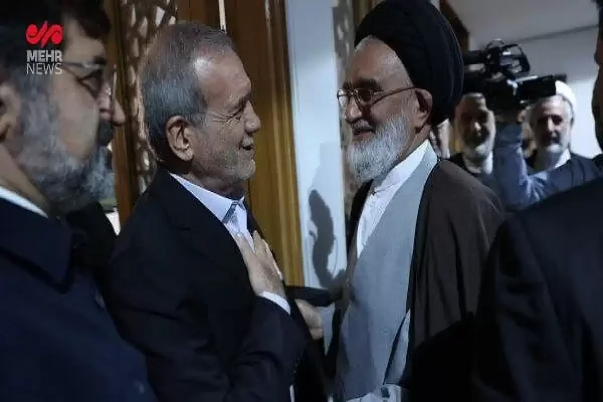 رییس جمهور وارد قم شد