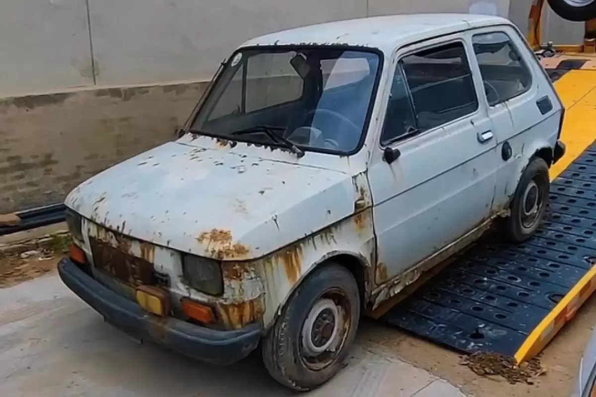 ببینید؛ مراحل بازسازی کامل یک فیات 126P مدل 1980 که سال ها رها شده بود