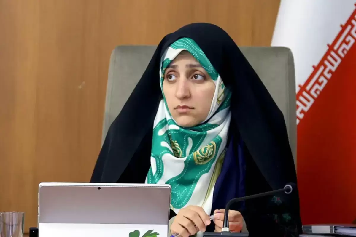 ابهام در منشأ پیامک‌های حجاب؛ معاون رئیس‌جمهور: هنوز منبع ارسال مشخص نیست
