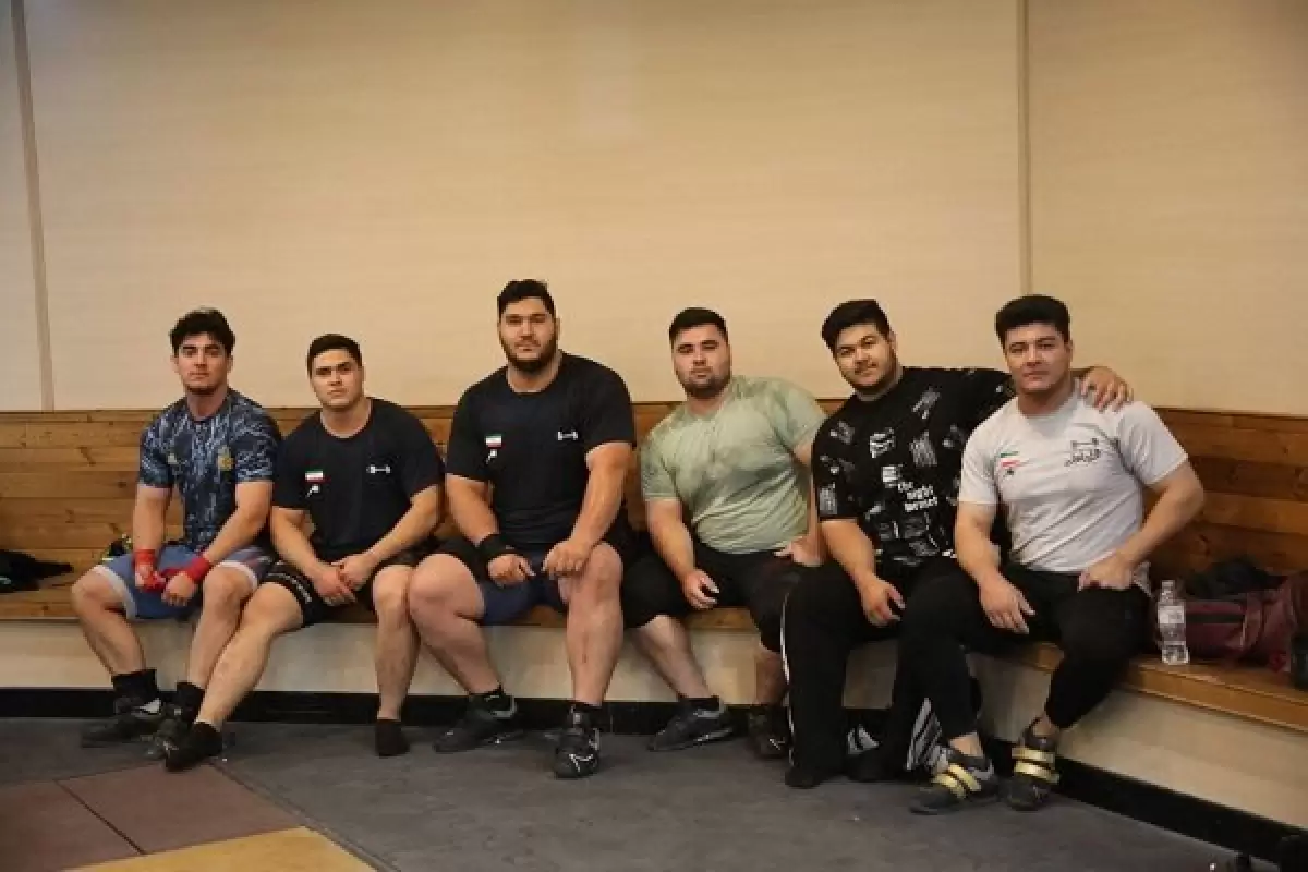 ۱۵ وزنه‌بردار جوان و نوجوان به اردو فراخوانده شدند