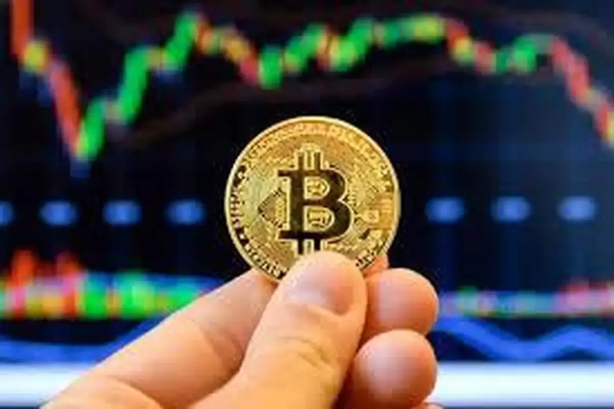 بیت‌کوین بخریم یا طلا؟