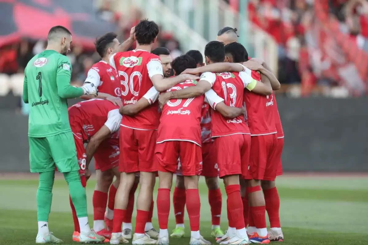 عکس | پوستر متفاوت پرسپولیس به یاد غم بندرعباس و روز کارگر