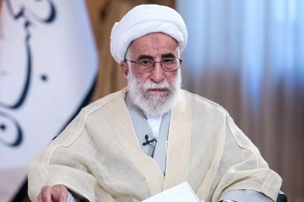 عکس؛ سفر به تاریخ؛ «آیت الله جنتی» در کنار «شهید رجایی و هاشمی رفسنجانی»؛ دهۀ 60