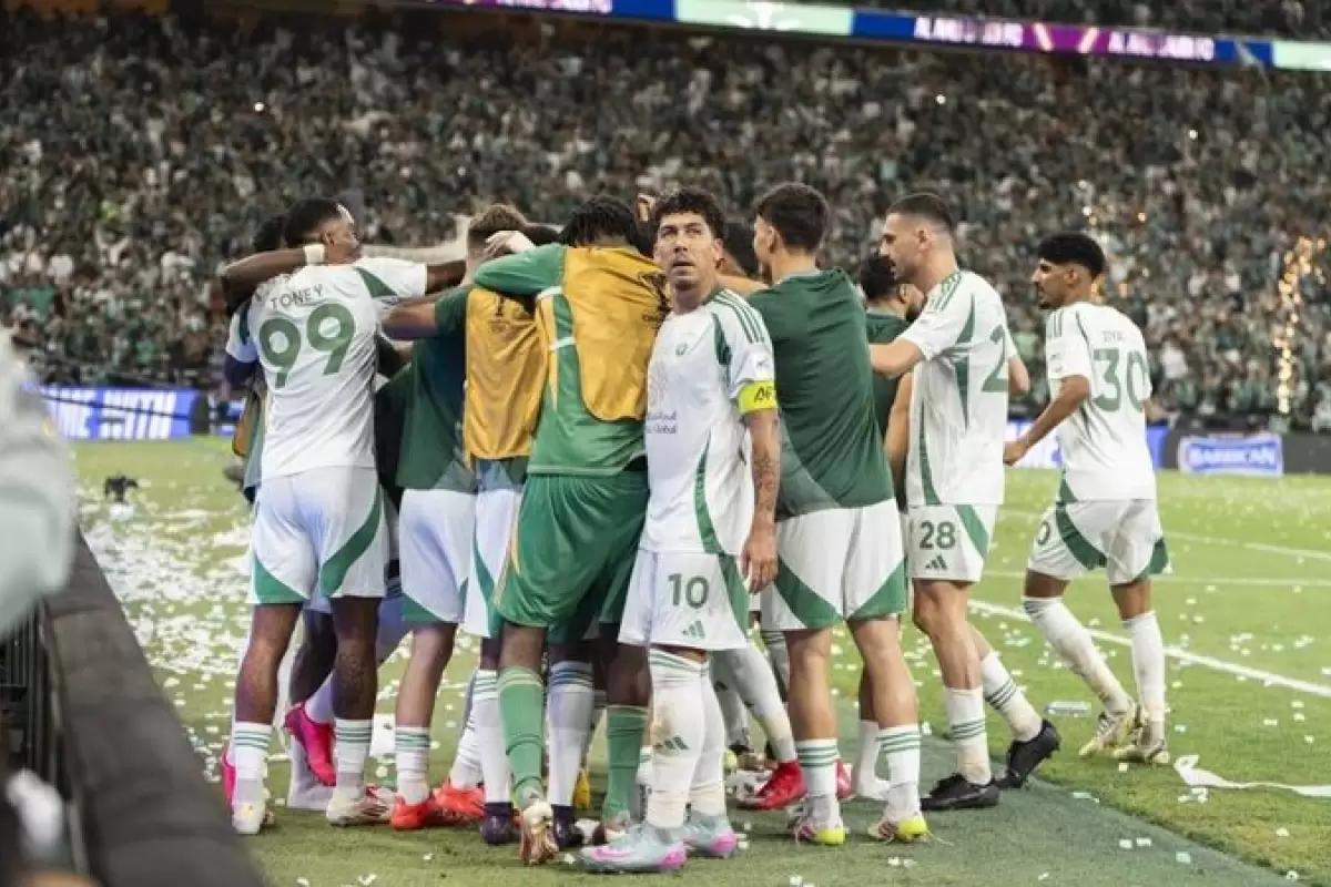 قهرمانی در آسیا را فراموش کنید