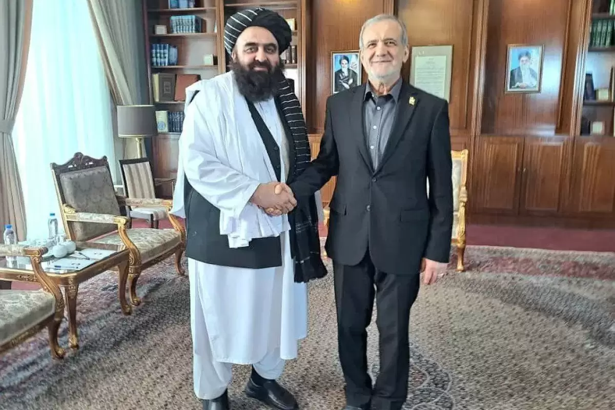 دیدار وزیر خارجه طالبان با پزشکیان