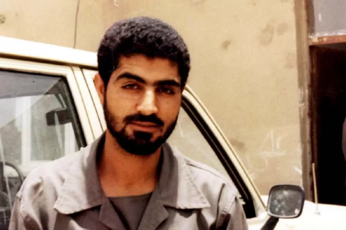عکس؛ سفر در زمان؛ «سردار سلیمانی در کنار برادرش احمد»؛ قبل از انقلاب