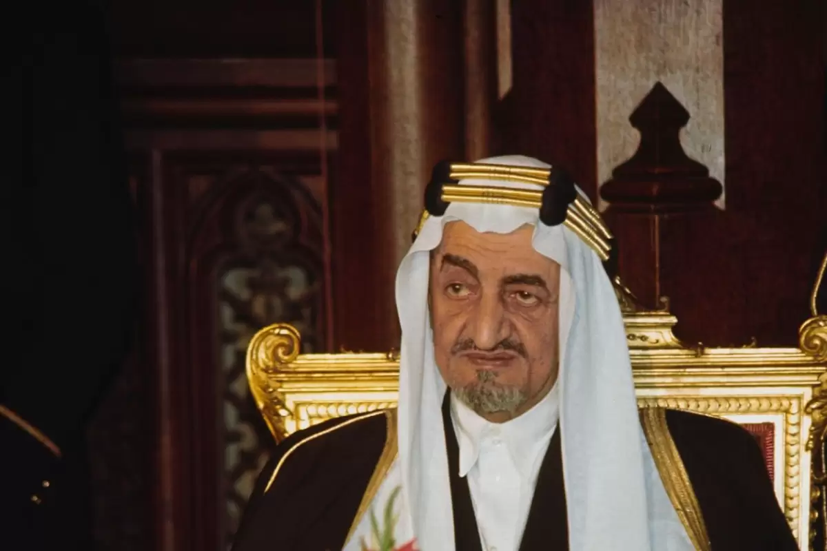 عکس؛ سفر در زمان؛ «ملک فیصل، پادشاه سوم عربستان در مراسم حج»؛ سال 1346