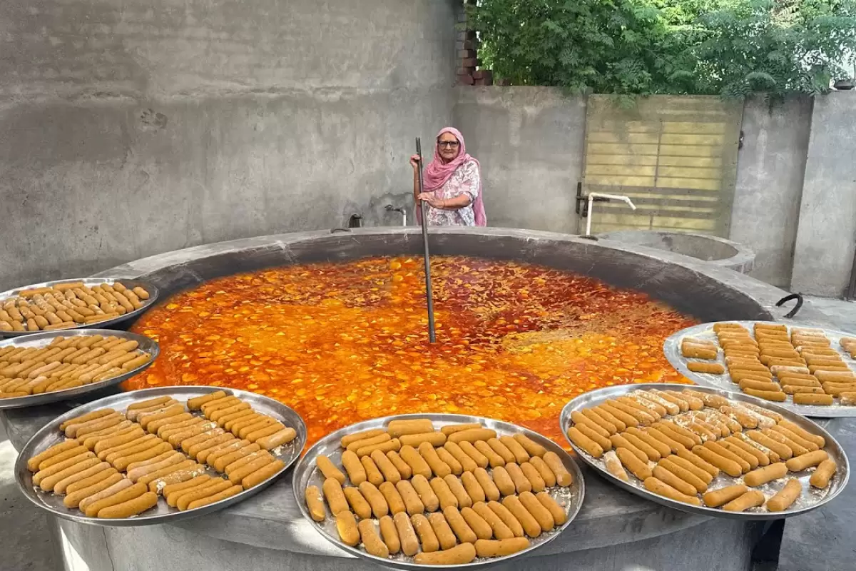 ببینید؛ غذای روستایی در هند؛ پخت کاری گاتای راجستانی و خورشت گاته با آرد نخود
