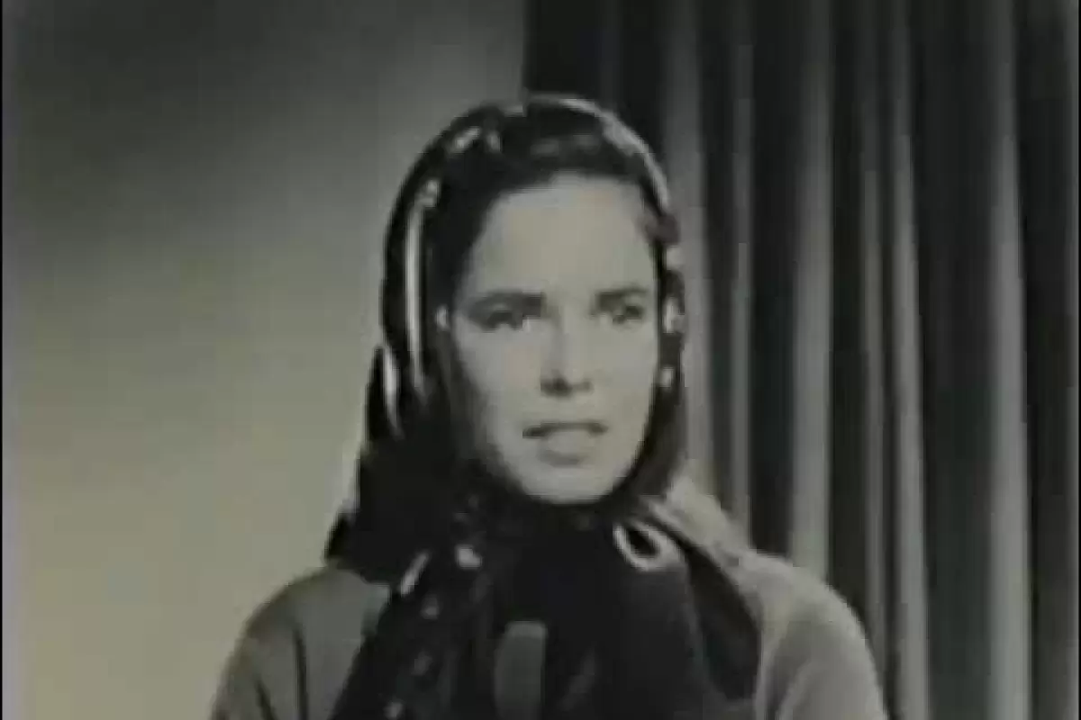 عکس؛ سفر به تاریخ؛ «چارلی چاپلین و همسر چهارمش» یک روز بعد از ازدواج در سال 1943