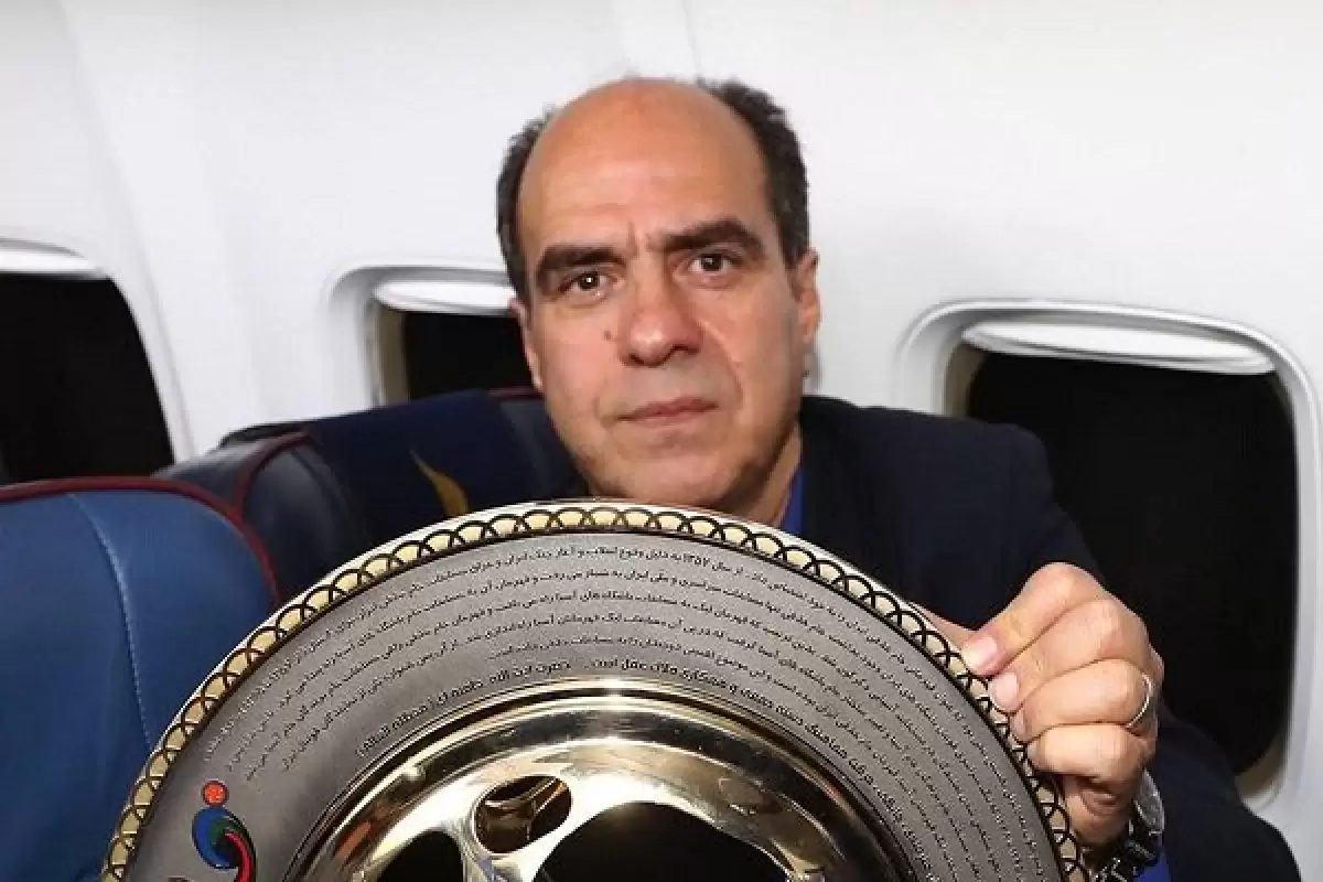 عالمی:هواداران نگران نقل و انتقالات نباشند؛اطلاعی از سرمربی جدید ندارم