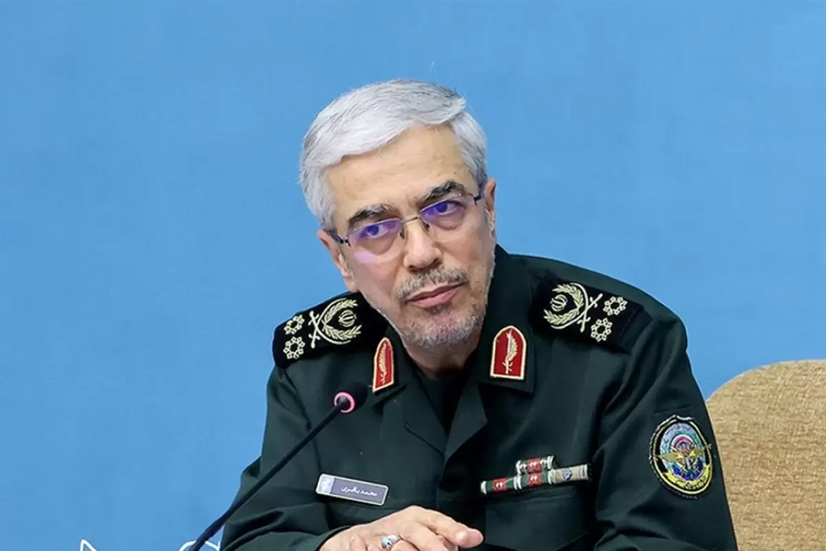 عکس؛ سفر در زمان؛ «سرلشکر باقری» در کنار «محسن رضایی، باکری و همت»؛ دهه 60