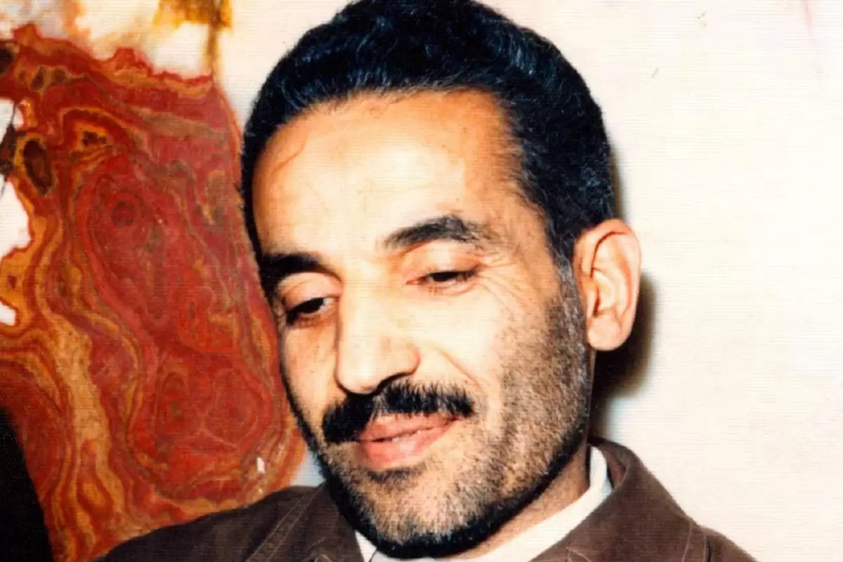 عکس؛ سفر در تاریخ؛ «محمدعلی رجایی در جبهه و با لباس شخصی»؛ اواخر سال 59