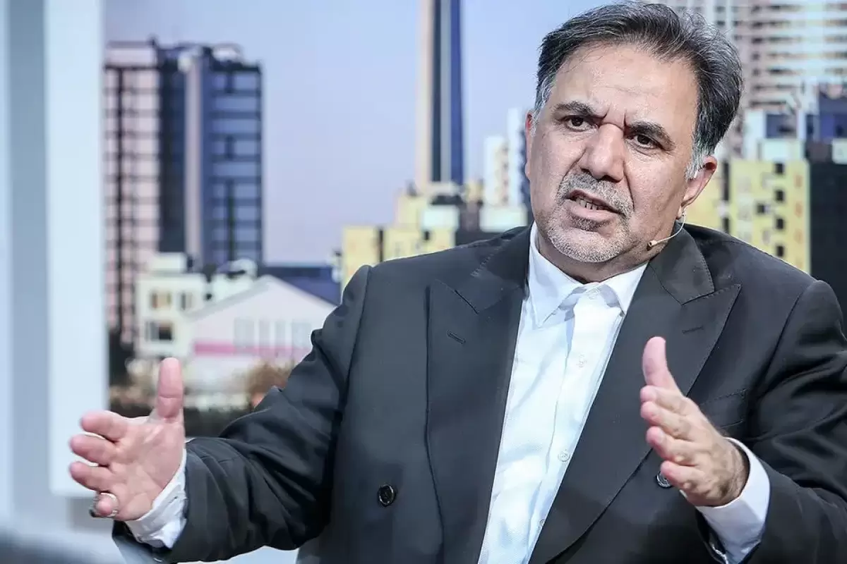 اعتراض عباس آخوندی به بازگشت بابک زنجانی به عرصه اقتصاد؛ قانون حجاب نهاد خانواده را به آشوب می‌کشد