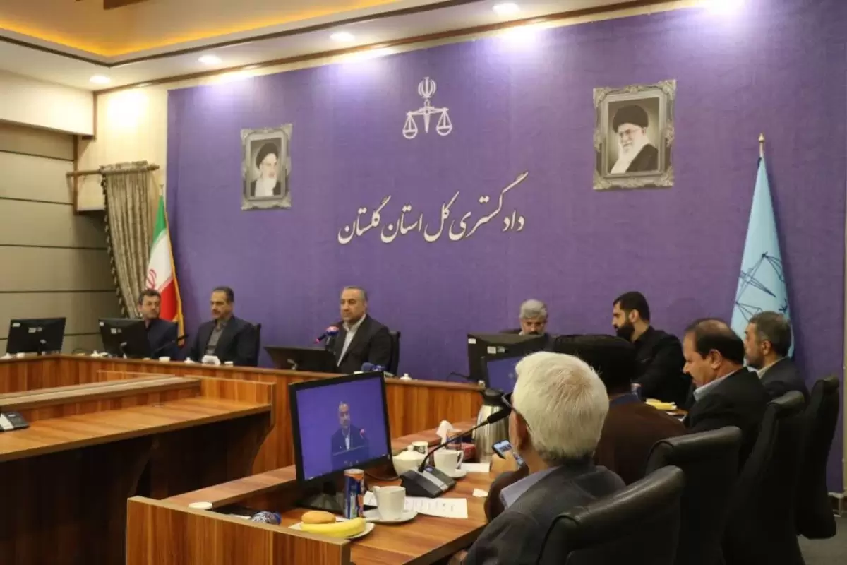 نسیم مهربانی در گلستان ؛ دست حمایت خیران برای کمک به خانواده های زندانیان نیازمند
