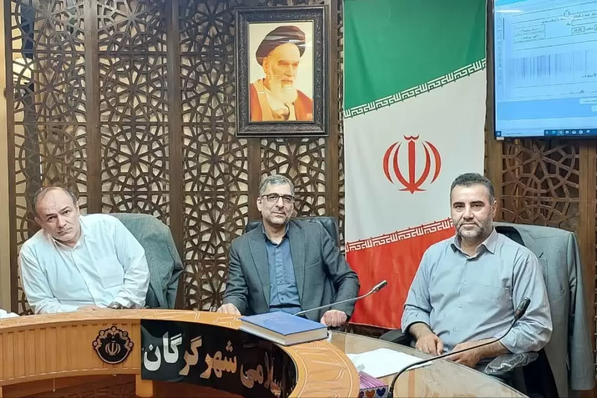 بررسی لایحه مربوط به واگذاری غرفه فروش تنقلات قبل از میدان ناهارخوران، و سایت همکلاسی،اجاره محل اسکان مسافرین