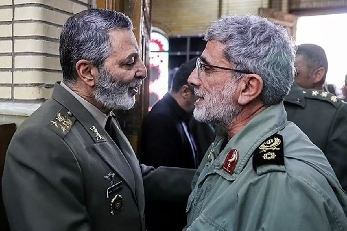 عکس؛ سفر به تاریخ؛ «امیر موسوی، سردار سلامی و سردار قاآنی» در تشییع اسماعیل هنیه؛ سال 1403