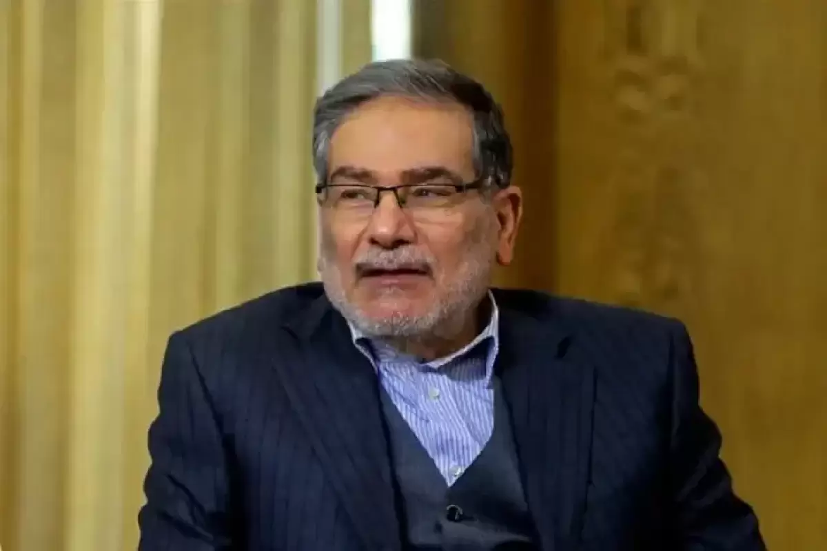 شمخانی: بعد از حمله ۳ ساعت زیر آوار بودم/نماز صبحم را زیر آوار خواندم/ یک لحظه هم نترسیدم/به دروغ گفتند پاهایم قطع شده، اصلا قطع شده باشد، پا را می‌خواهم چه کار / مذاکره برای توافق نبود برای فریب بود