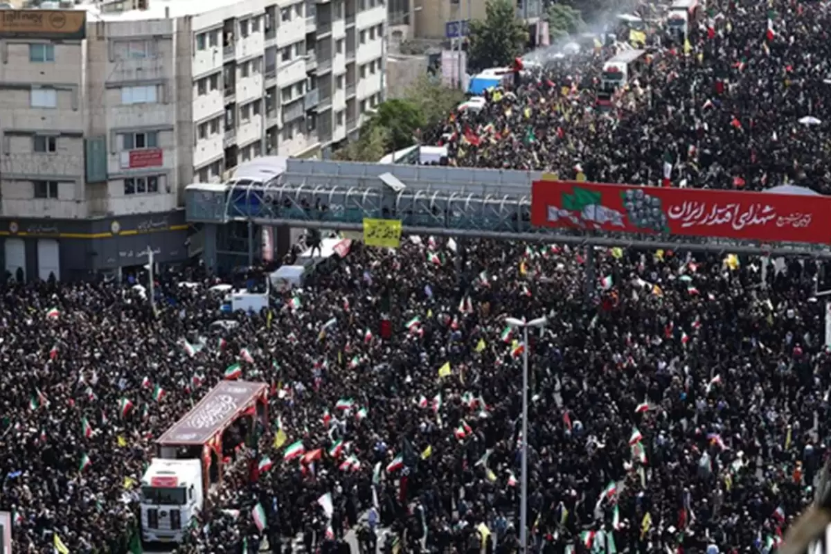شهدای اقتدار ملی با حضور گسترده آحاد ملت ایران در تهران تشییع شد